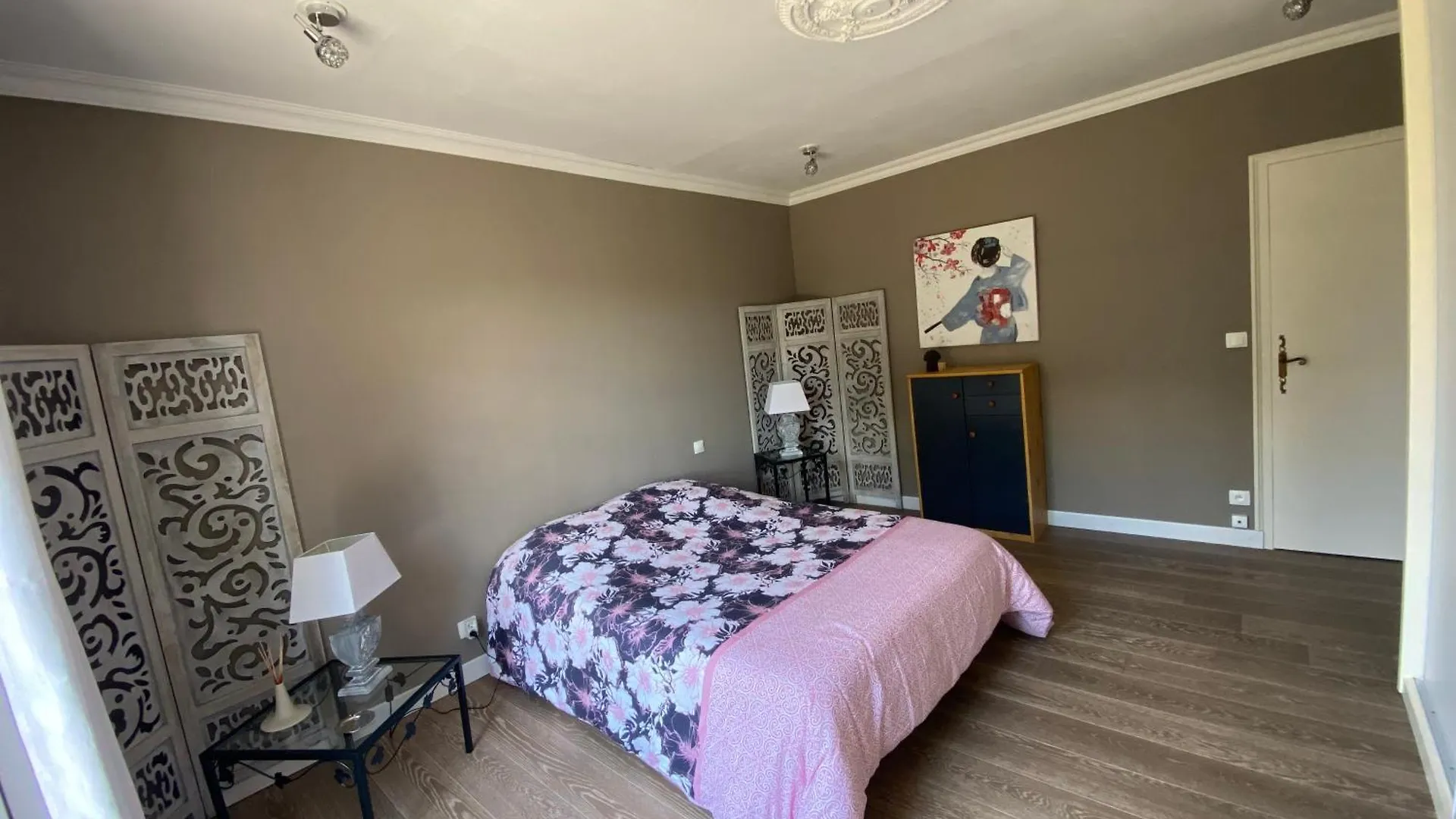 Villa Bellevue Villeseque 0*,